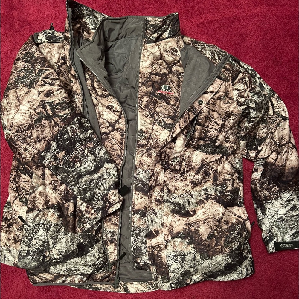 Men’s XL Mossy Oak Camouflage 2 in 1 Coat